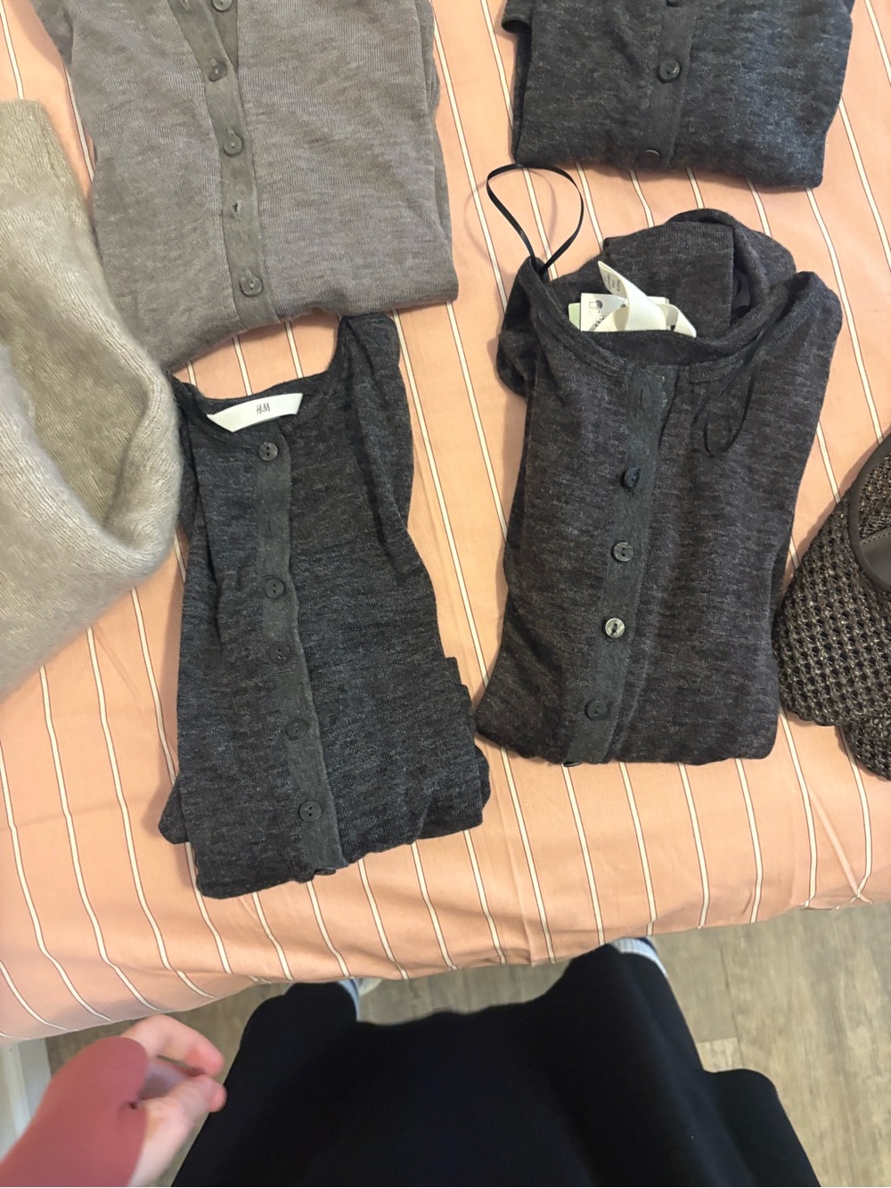 H&m edition lot Women’s mohair Button-Front Cardigan Sweater - Gray & Charcoal - Picture 4 of 9